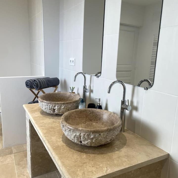 Photo of Others in Avallon