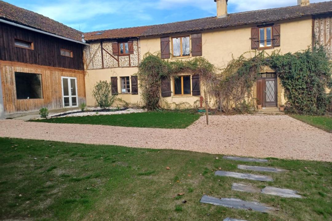 Photo of Others in Gaussan