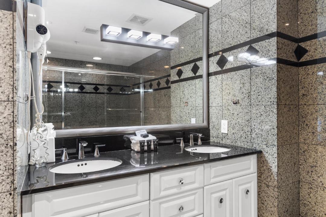 Photo of Bathroom in Brickell