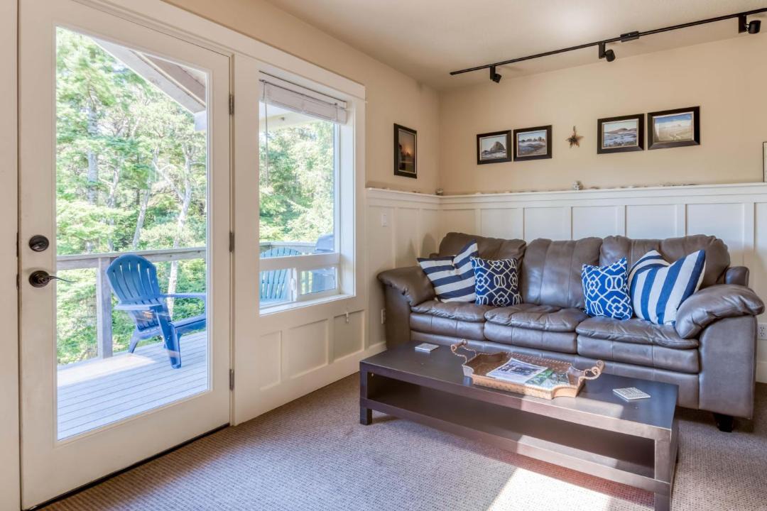 Photo of Livingroom in Oceanside