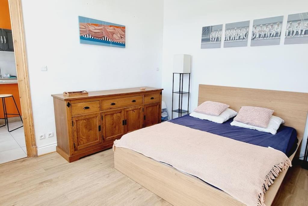 Photo of Bedroom in Coudekerque-Branche