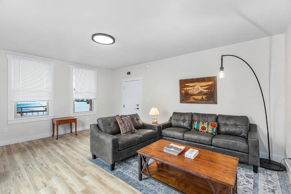 Photo of Others in Stanwood