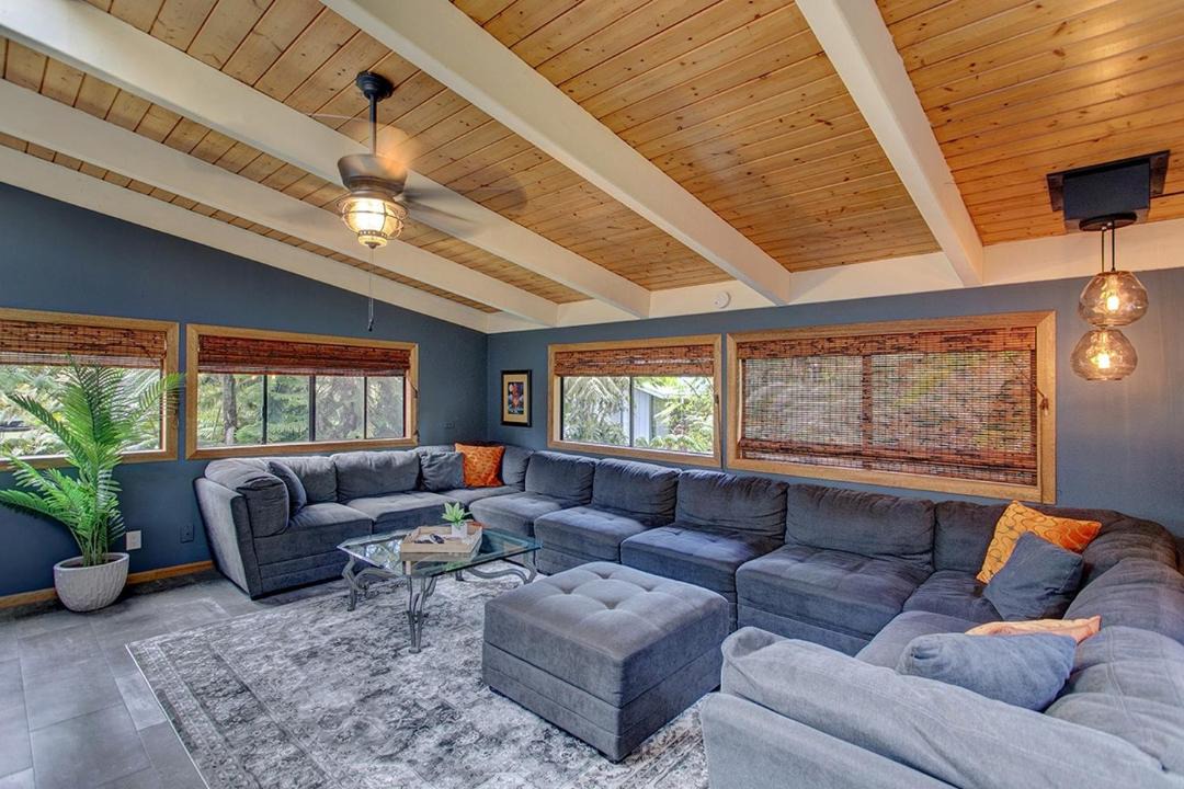 Photo of Livingroom in Royal Hawaiian Estates