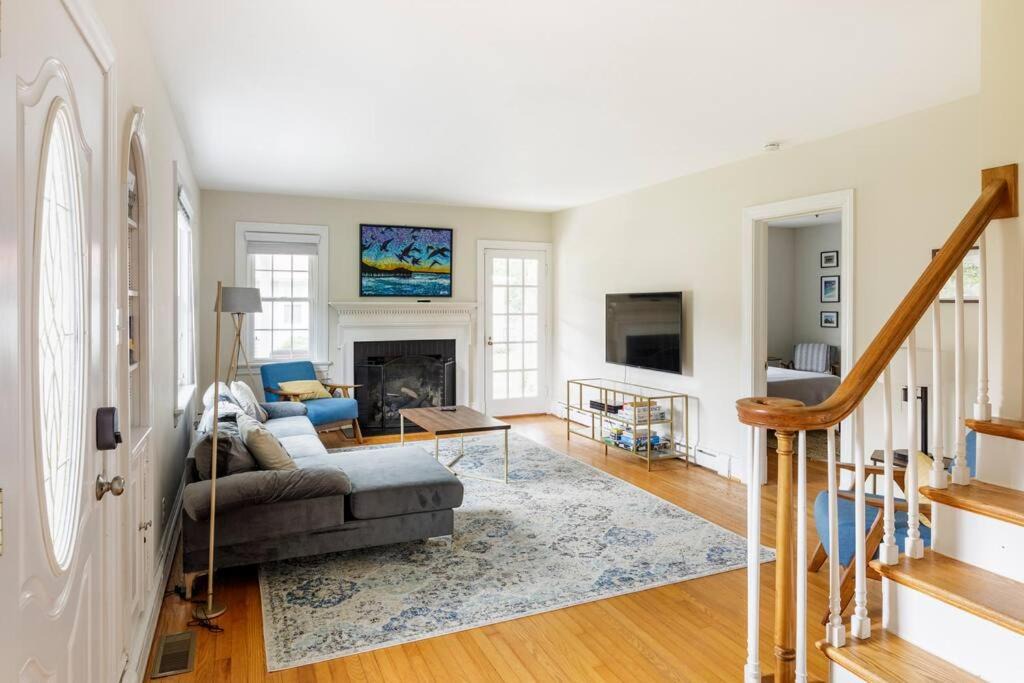 Photo of Livingroom in Weems