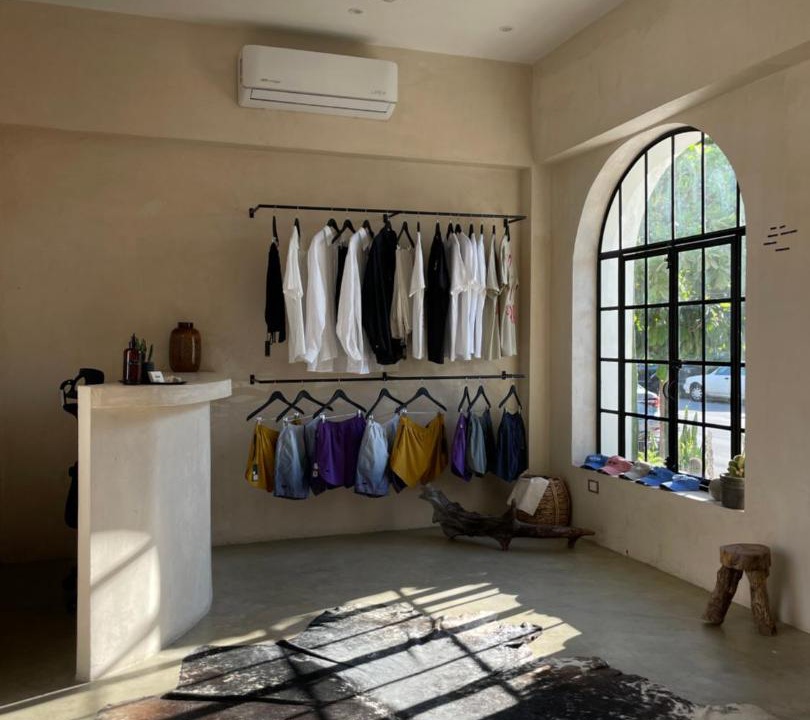 Photo of Others in Esterito