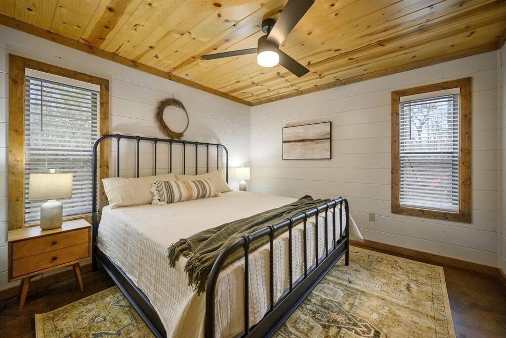 Photo of Bedroom in Broken Bow