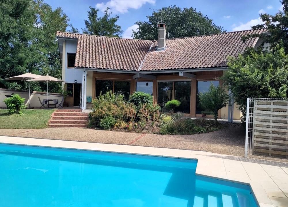 Photo of Others in Mogneneins