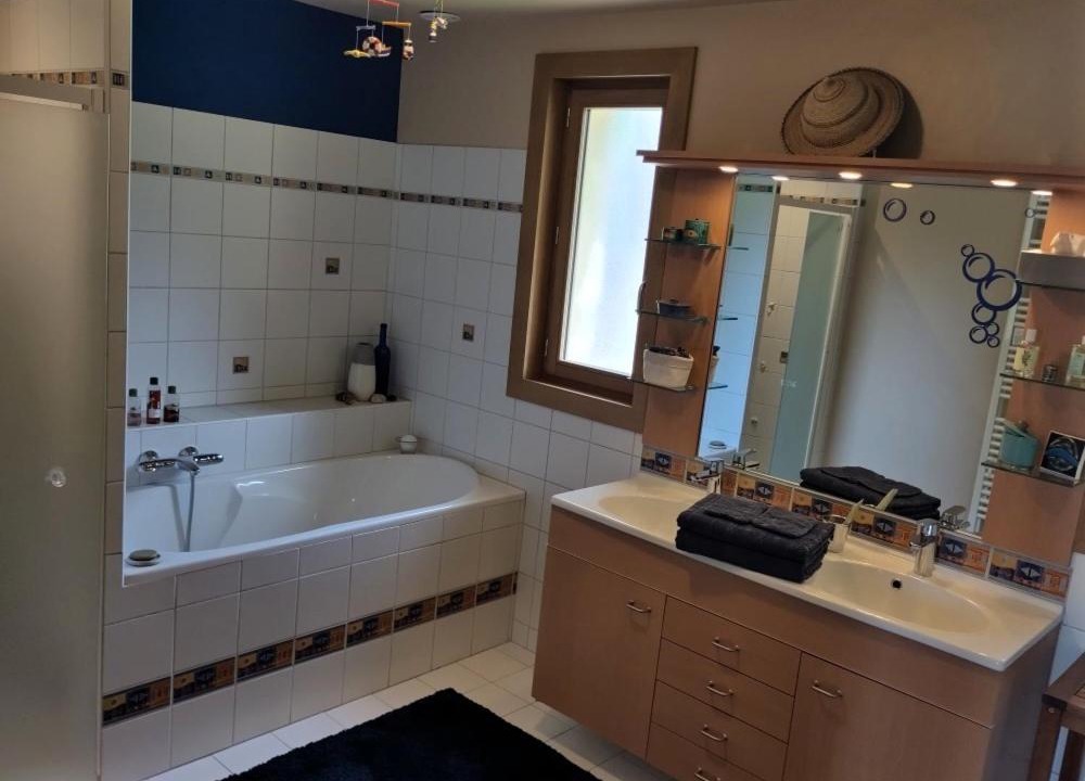 Photo of Bathroom in Mogneneins