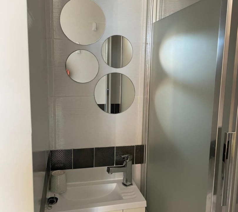 Photo of Bathroom in Sainte-Genevieve-des-Bois