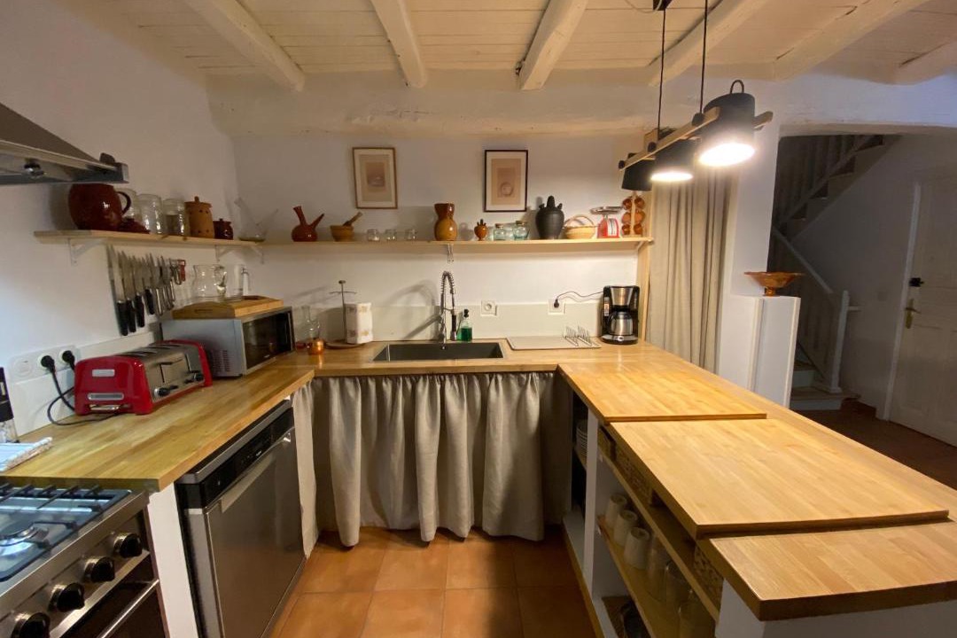 Photo of Kitchen in Robregordo