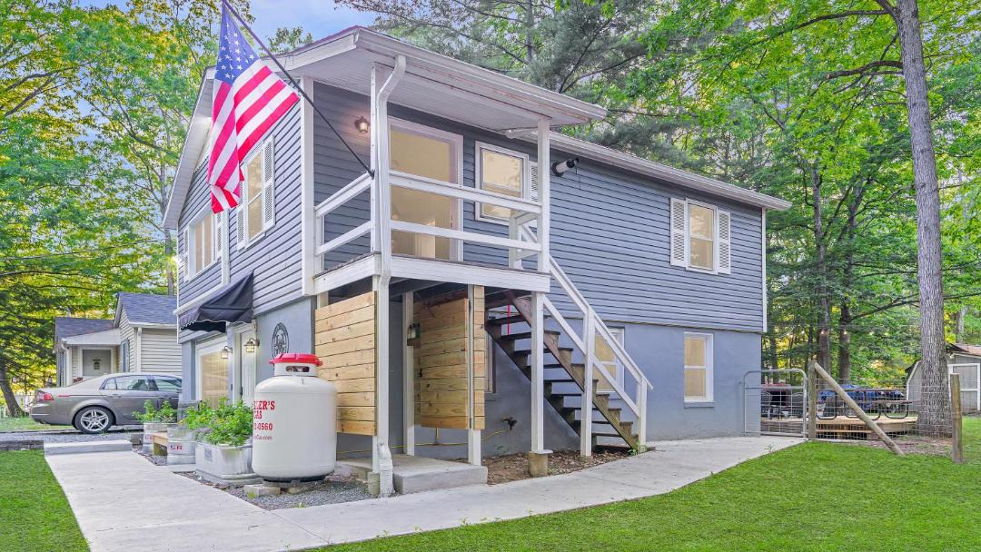 Photo of Others in Hawley