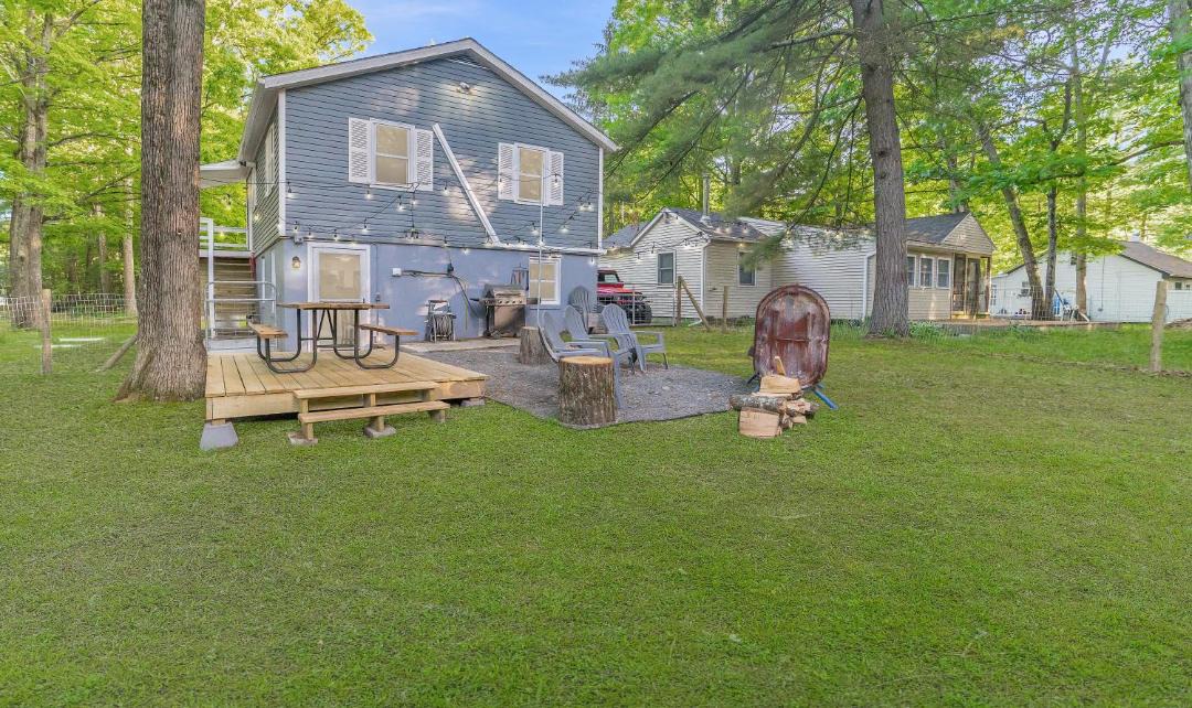 Photo of Others in Hawley