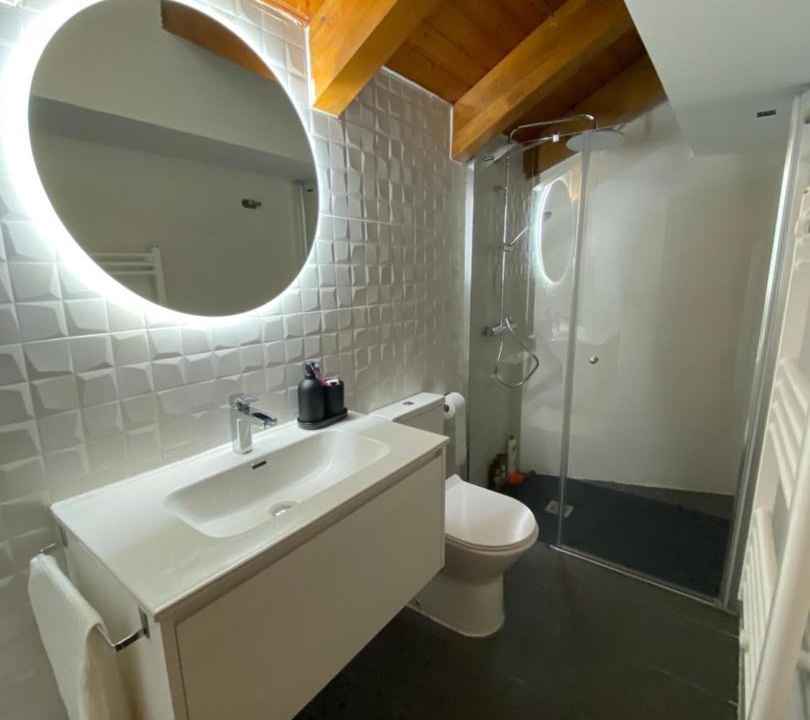 Photo of Bathroom in Sesue