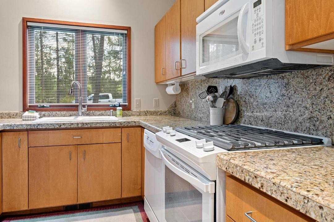 Photo of Kitchen in Overlook Park