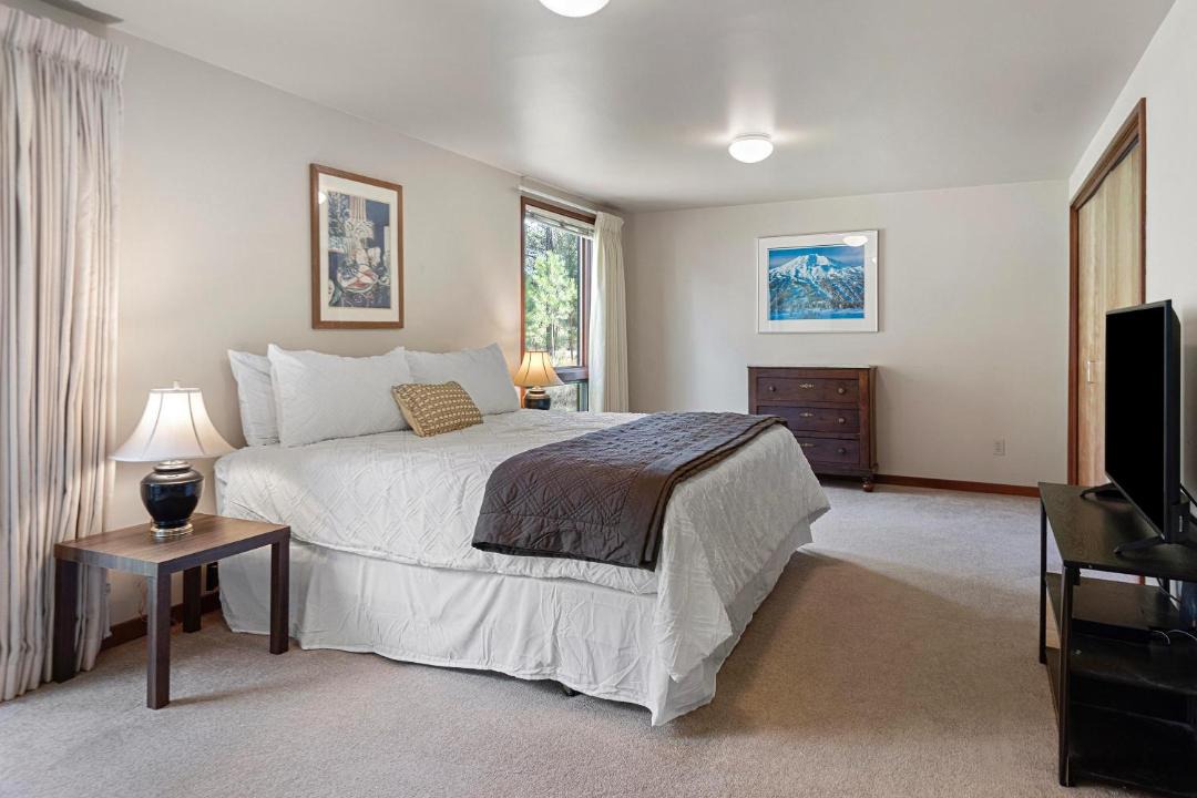 Photo of Bedroom in Overlook Park