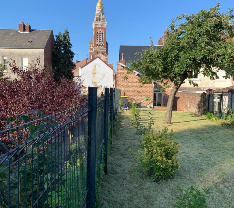 Photo of Buildings in Albert