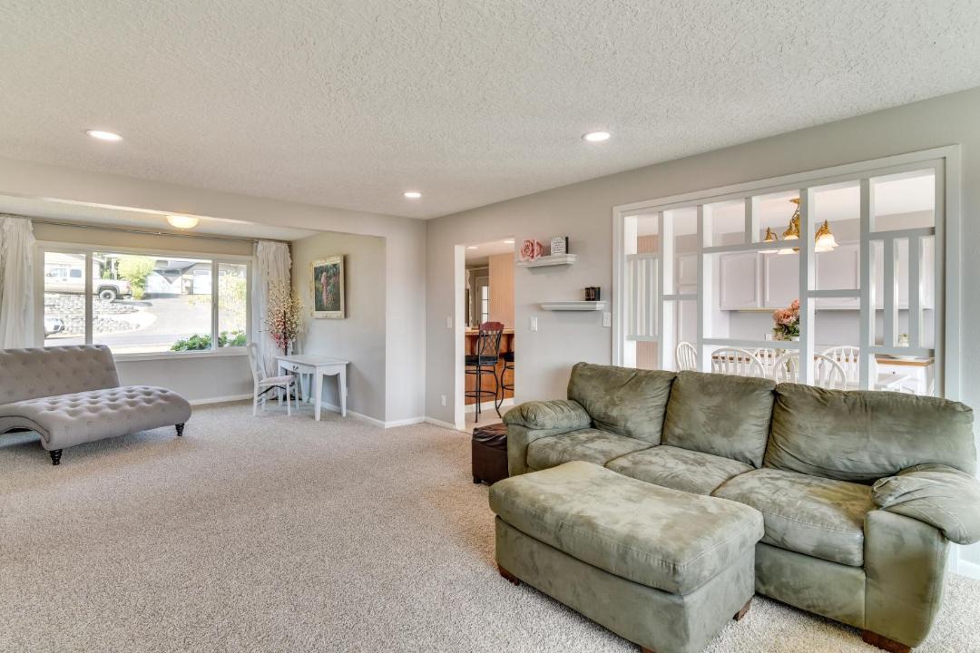 Photo of Livingroom in Forest Grove