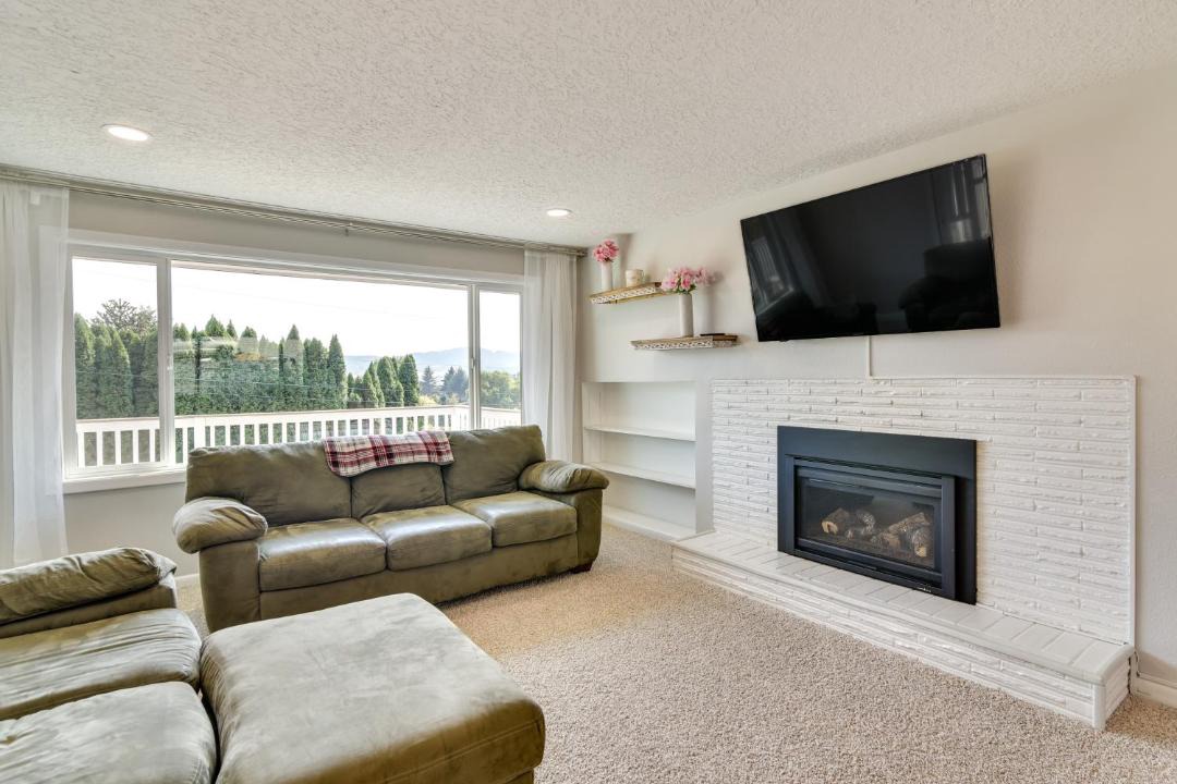 Photo of Livingroom in Forest Grove