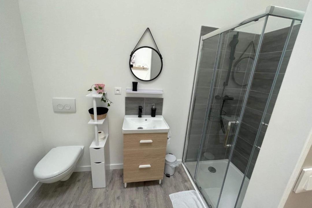 Photo of Others in Avanton