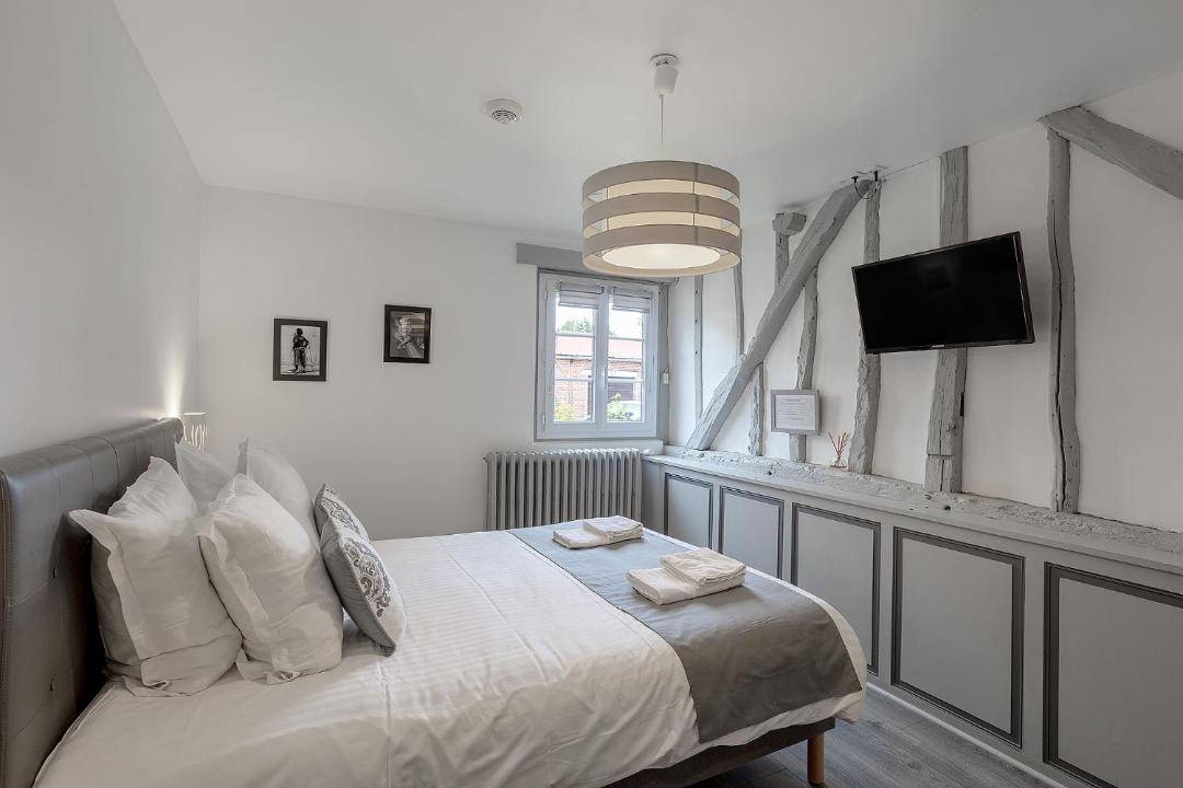 Photo of Others in Allonne