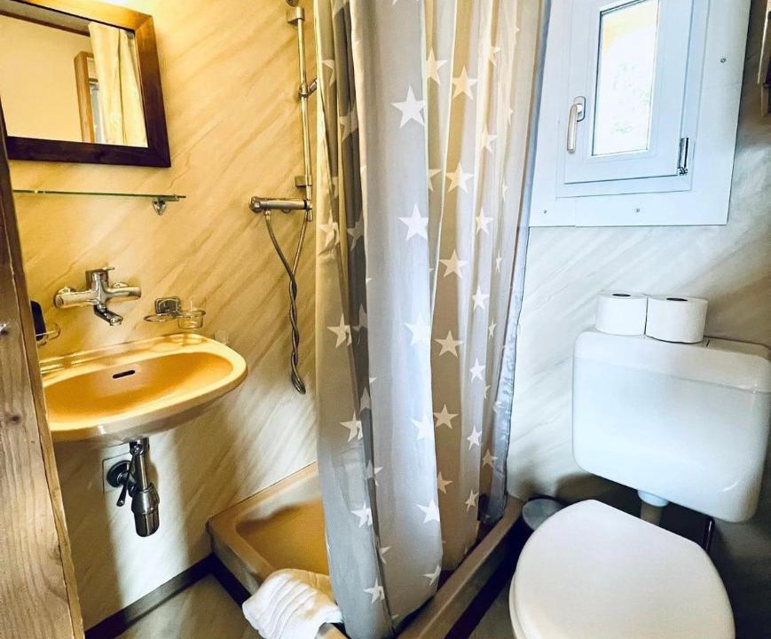 Photo of Bathroom in Quarten