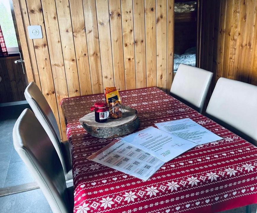 Photo of Others in Quarten