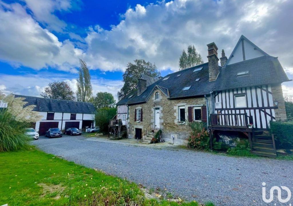 Photo of Others in Saint-Hilaire-du-Harcouet