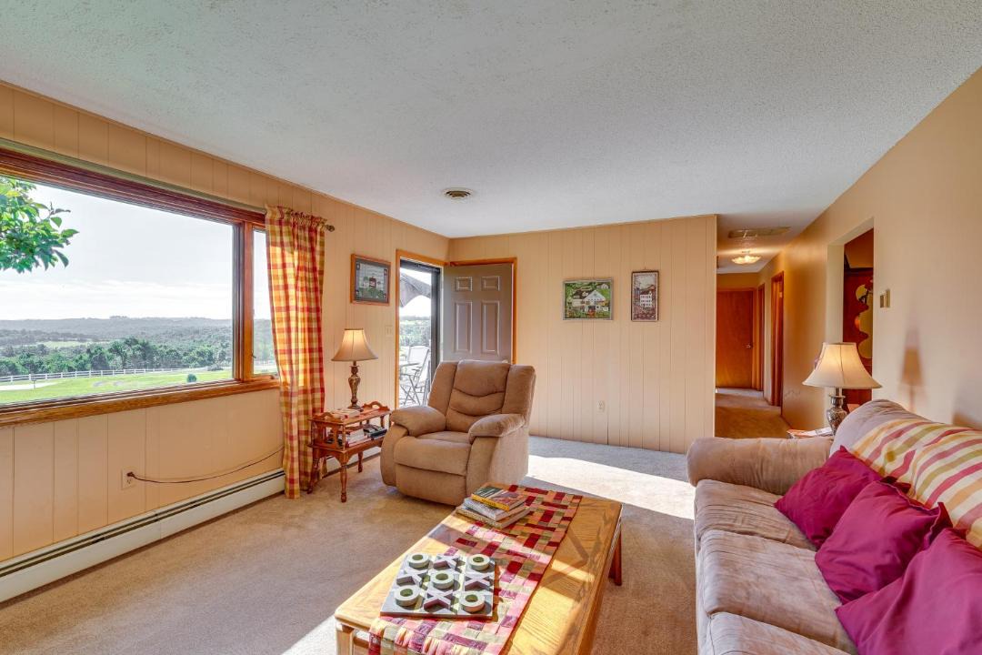 Photo of Livingroom in Muncy