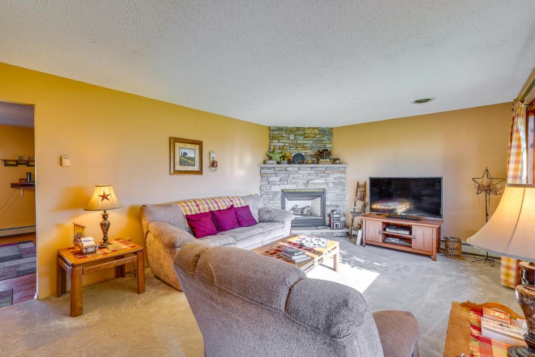 Photo of Livingroom in Muncy