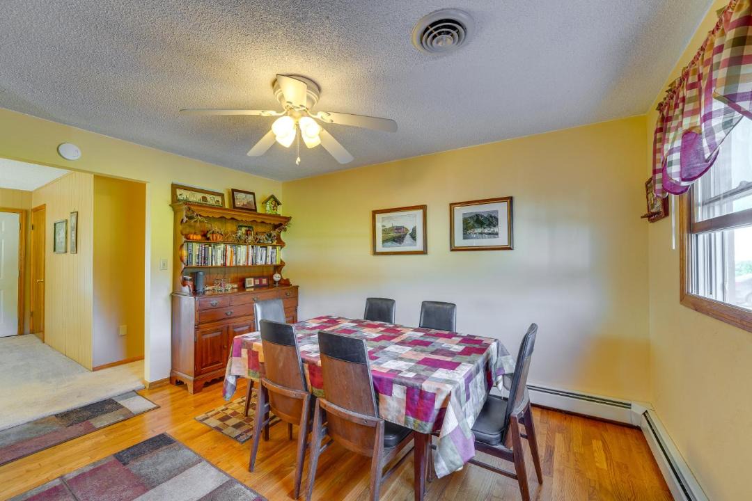 Photo of Livingroom in Muncy