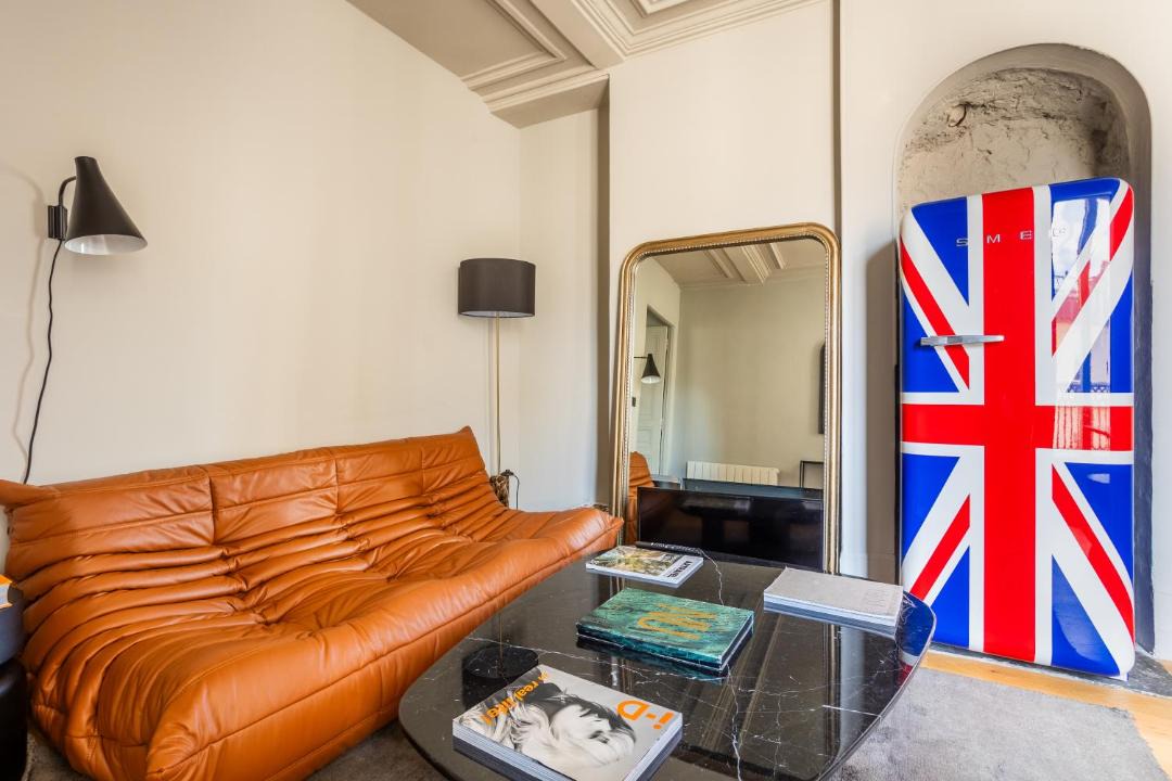 Photo of Livingroom in Arts-et-Metiers
