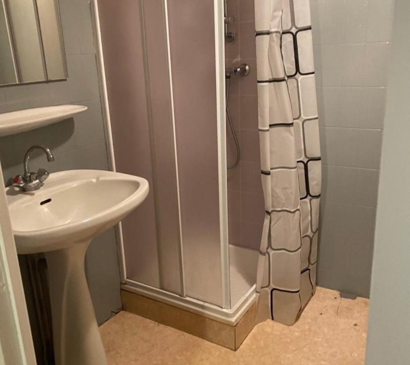 Photo of Bathroom in Massiac