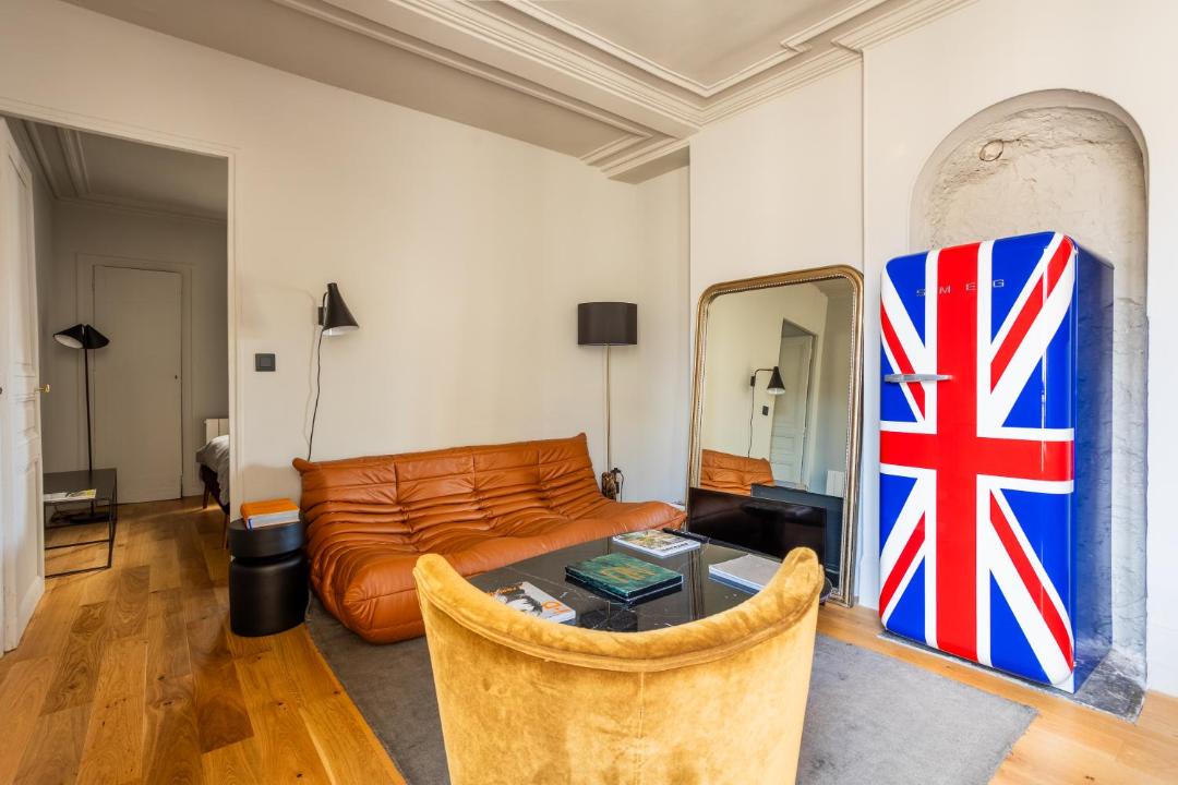 Photo of Livingroom in Arts-et-Metiers