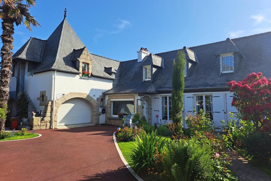 Photo of Buildings in St.-Martin-des-Champs