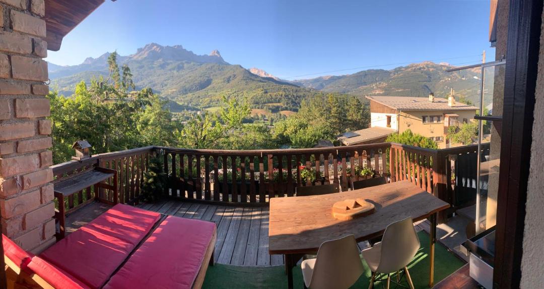 Photo of Patio Balcony in Barcelonnette