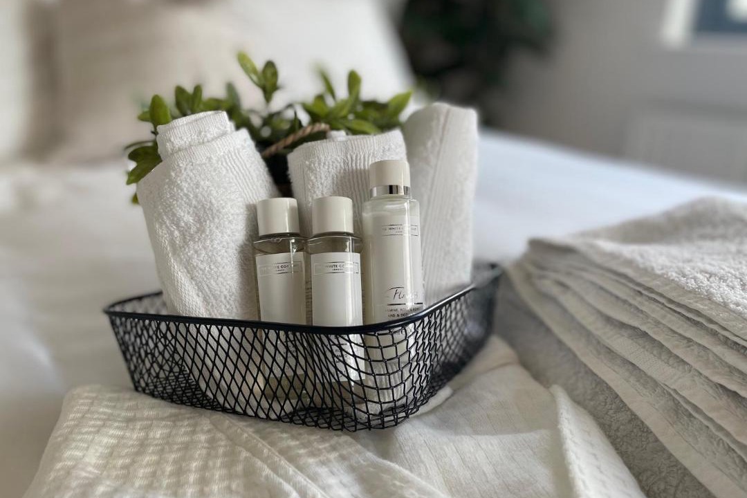 Photo of Others in Thames