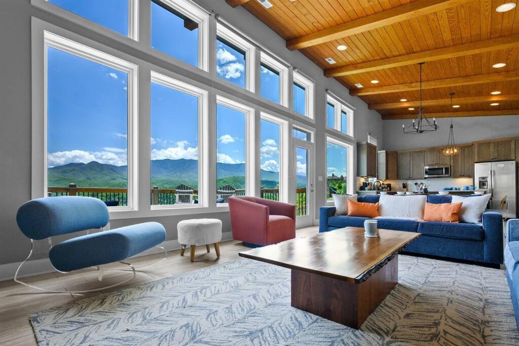 Photo of Livingroom in Gatlinburg