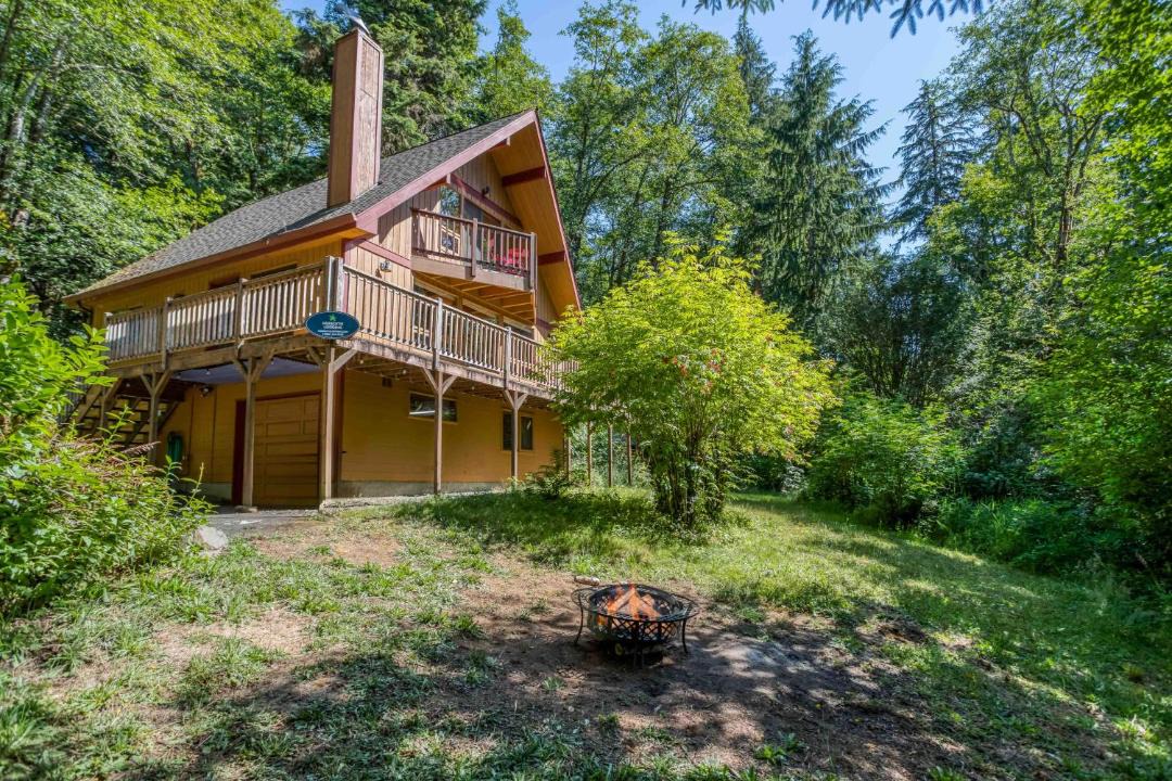 Photo of Buildings in Cloverdale