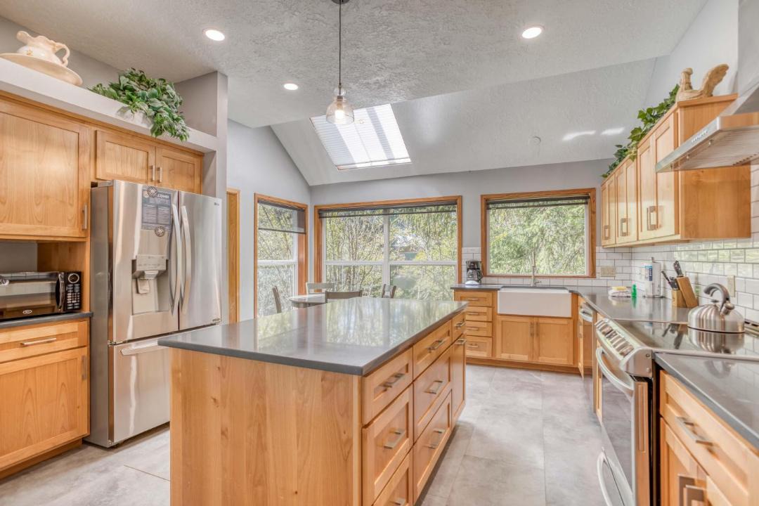 Photo of Others in Otter Rock