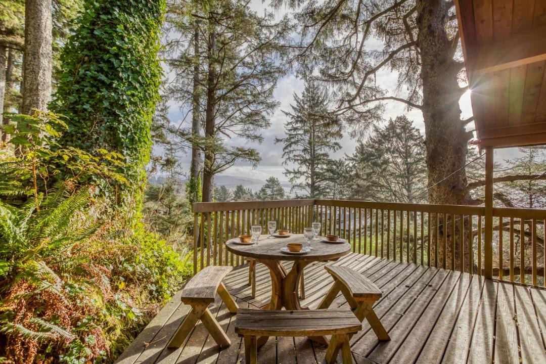 Photo of Patio Balcony in Neahkahnie Beach
