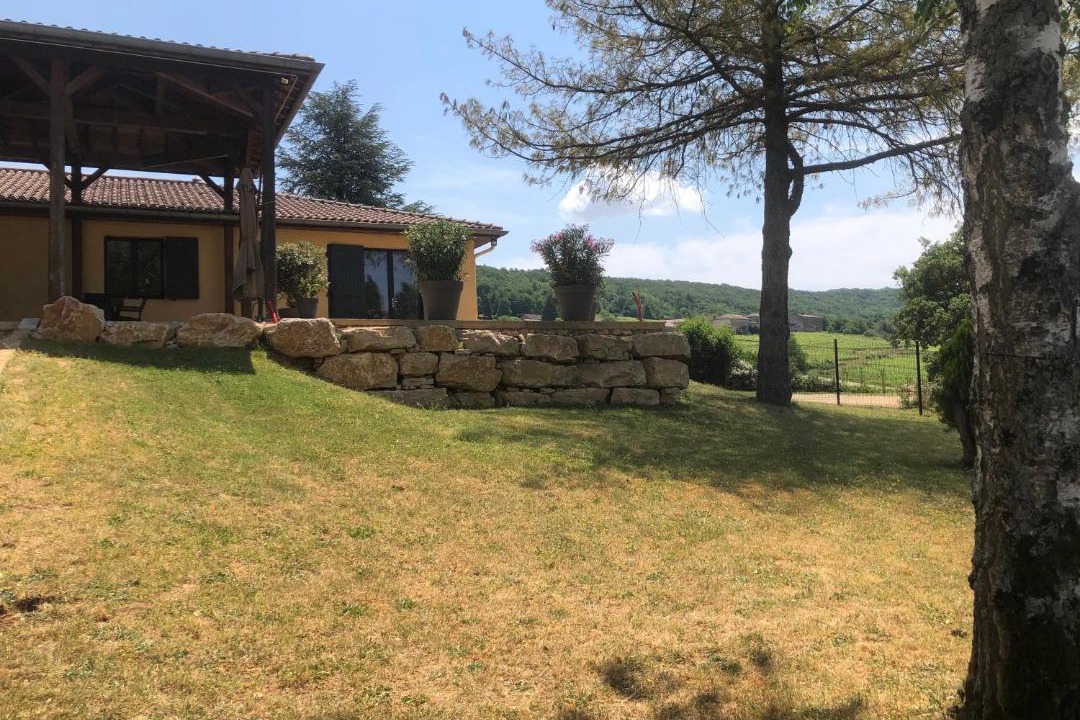 Photo of Others in Burgy