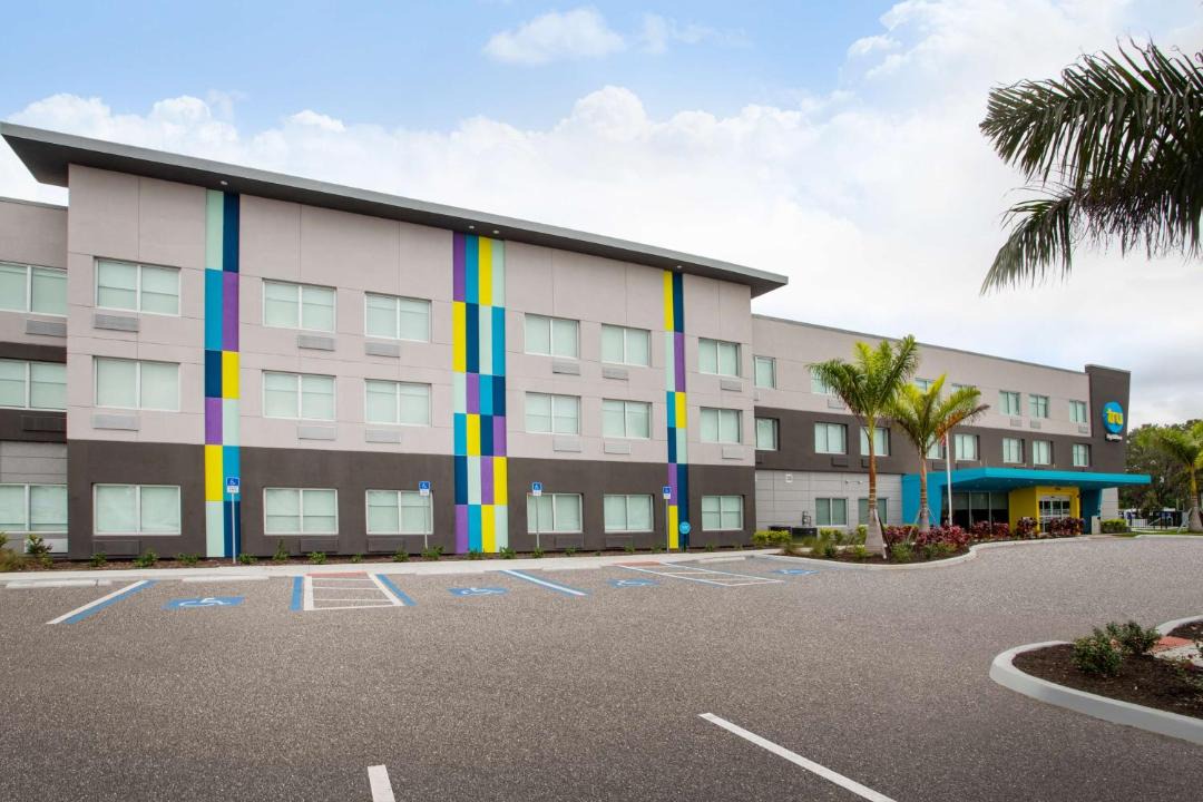 Photo of Buildings in Braden River