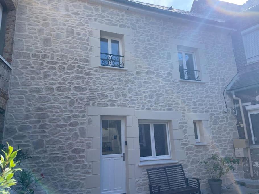 Photo of Buildings in Doudeville