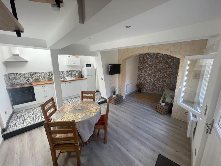 Photo of Livingroom in Doudeville