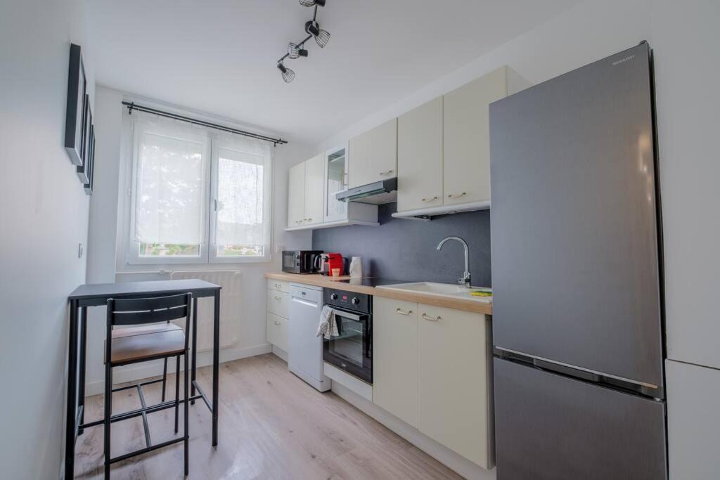 Photo of Kitchen in Courlancy