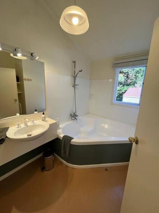 Photo of Others in Gladstone