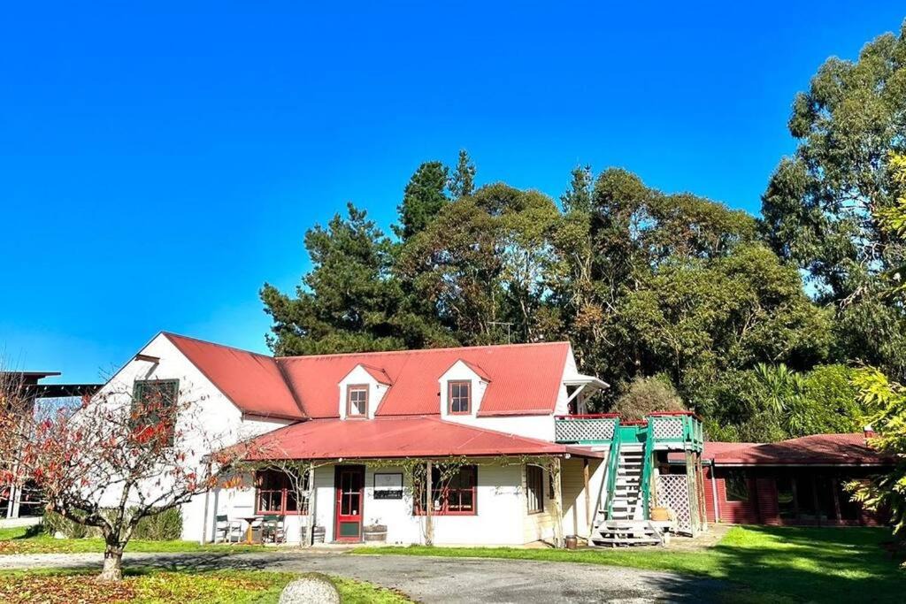 Photo of Others in Gladstone