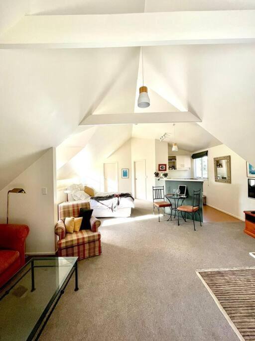 Photo of Others in Gladstone