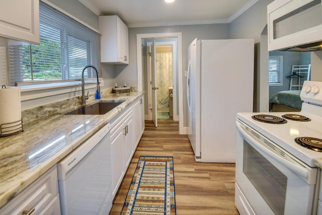 Photo of Kitchen in Buckroe Beach