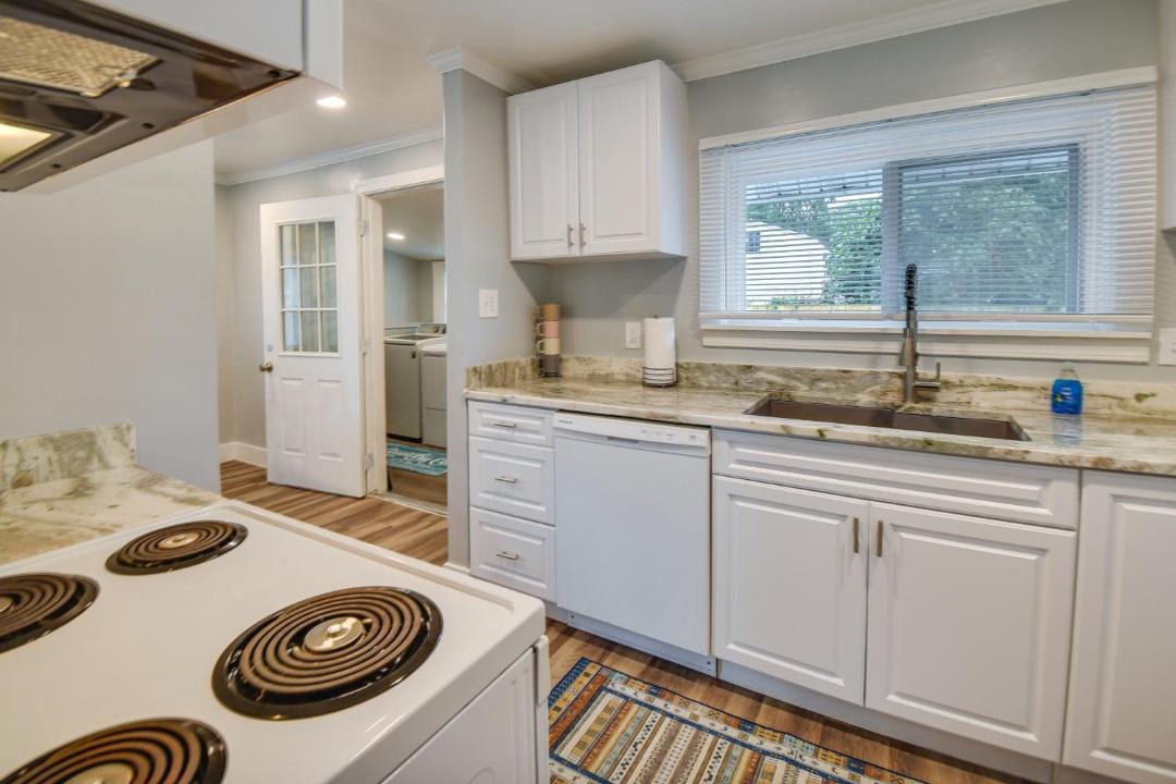 Photo of Kitchen in Buckroe Beach